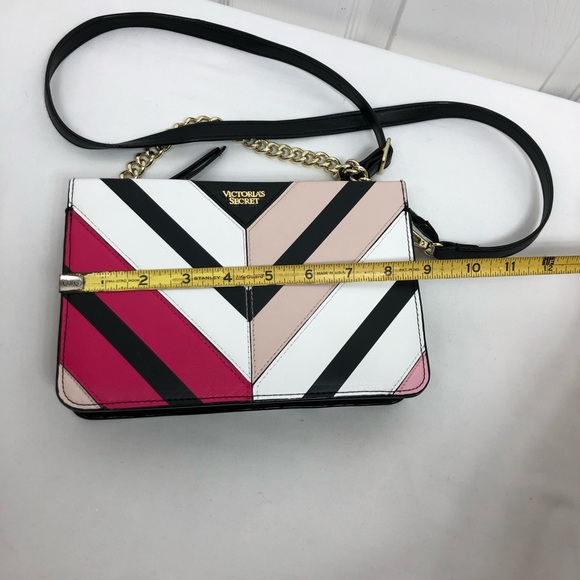 Victoria’s Secret Faux Leather Multicolor Chevron Removable Strap Crossbody Bag - Picture 8 of 15